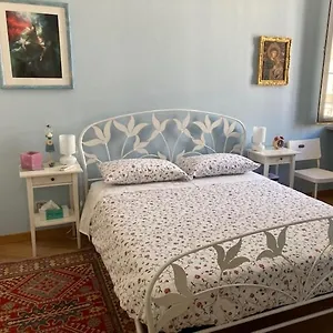 Appartamento Squisito In Stabile Vecchia, Milano